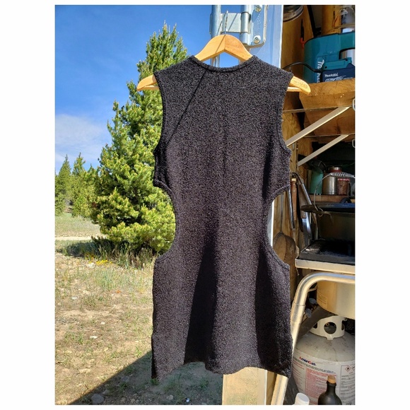 ⚡️DONATING 4/19⚡️peekaboo dress by 😎H&M😎 US6 - Picture 2 of 8